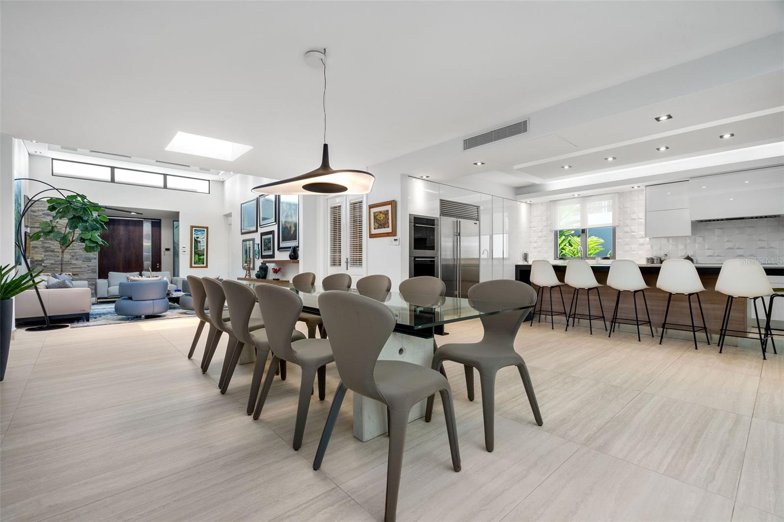 PASEO SAN JUAN - Residential