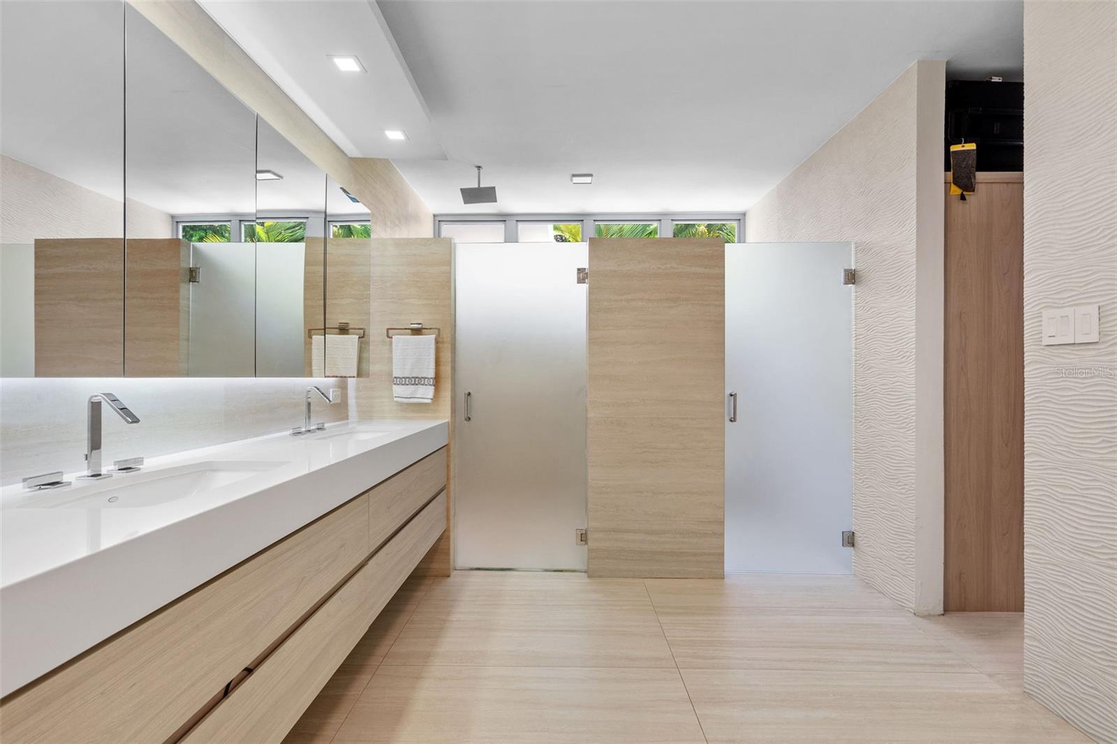 PASEO SAN JUAN - Residential