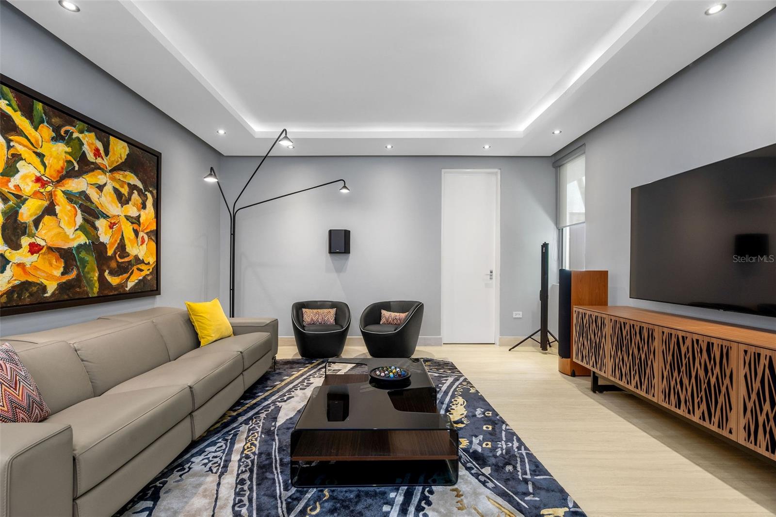 PASEO SAN JUAN - Residential