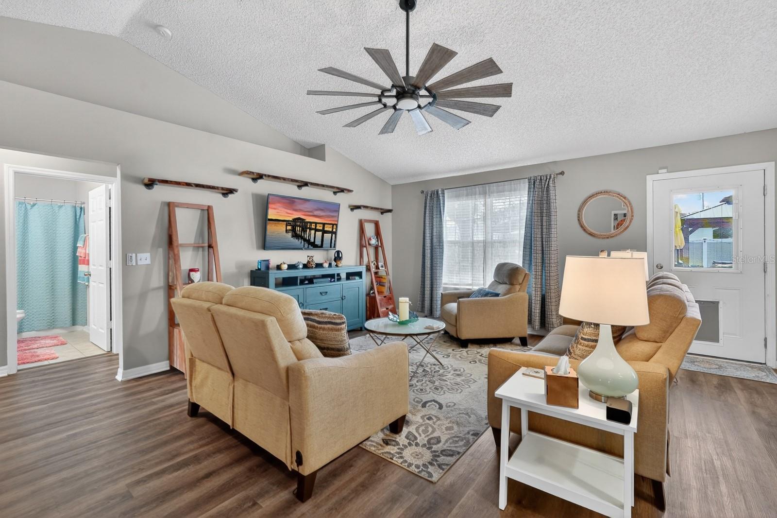 PALM COAST PARK LAKE VIEW SEC 37 - Residential