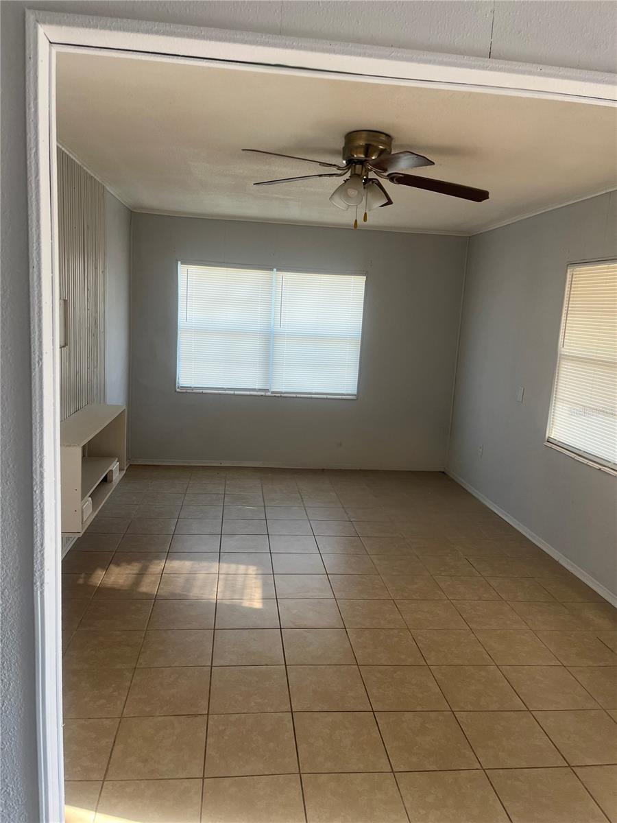 LAKE WALES LAND CO SUB - Residential Lease