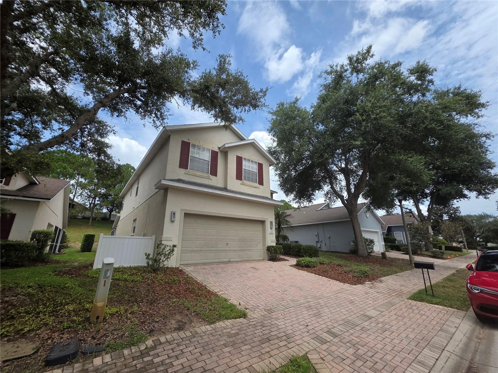 143 E WINDSOR PLACE