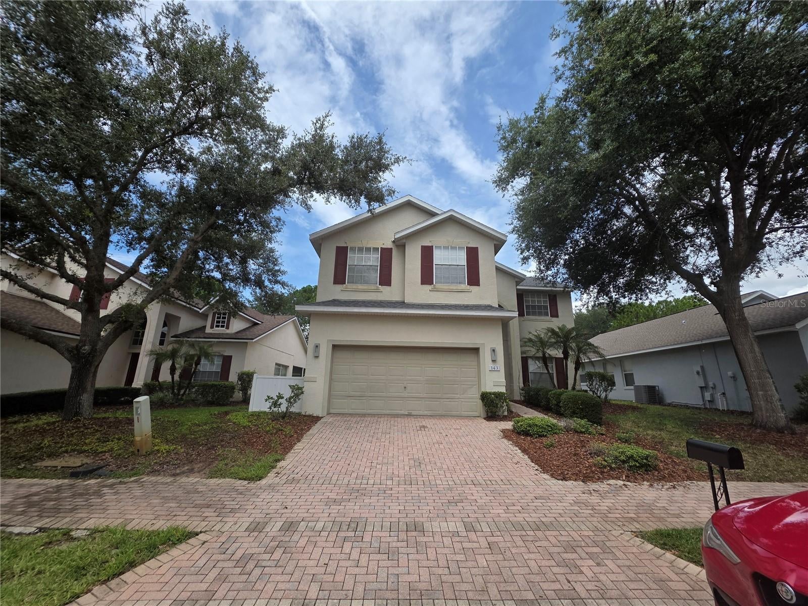143 E WINDSOR PLACE
