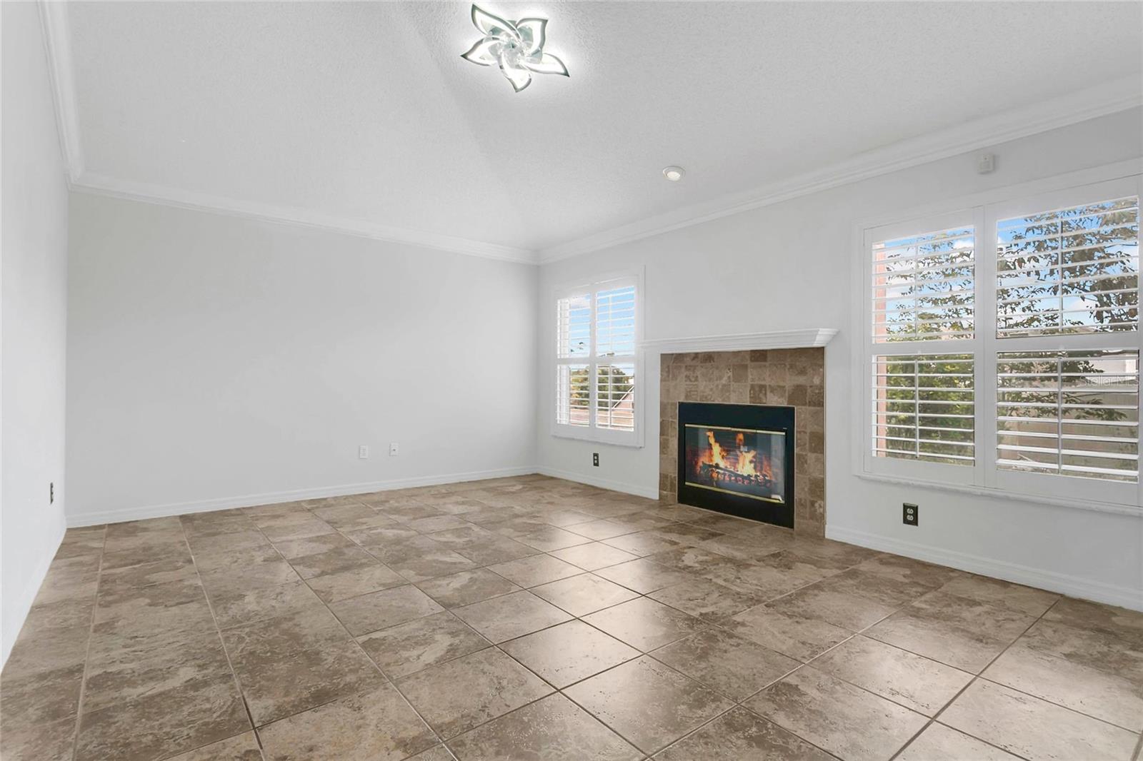 SILVER RIDGE PH 04 - Residential