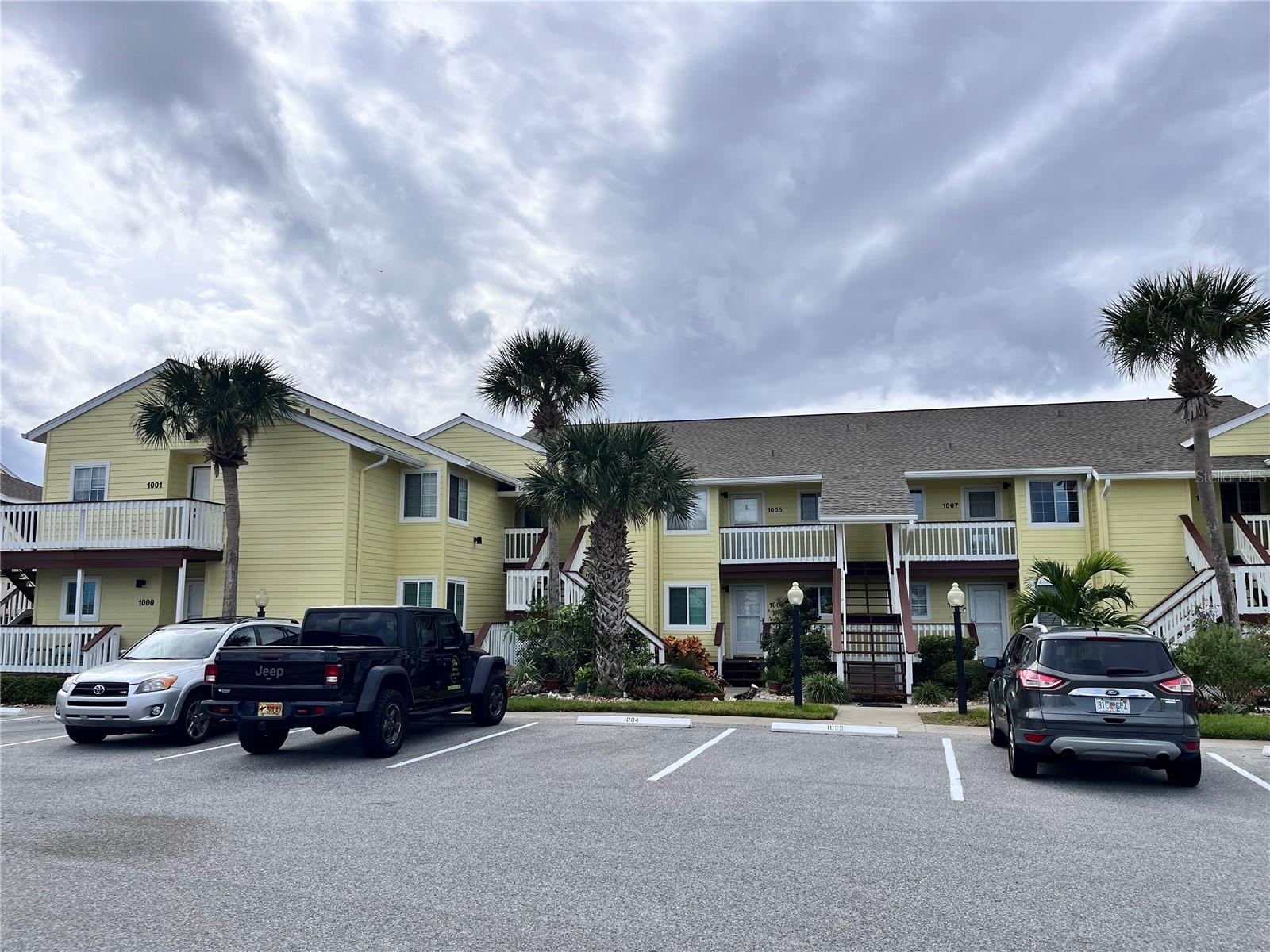 OCEAN CONDO PH III - Residential Lease