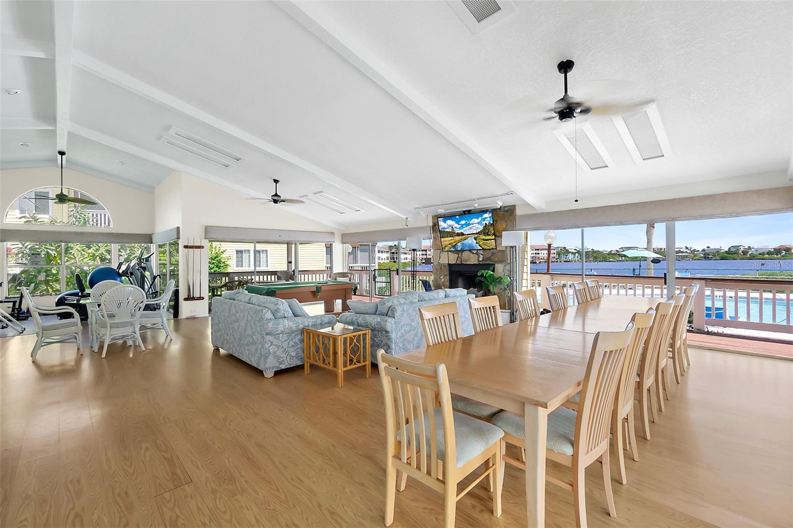 OCEAN CONDO PH III - Residential Lease