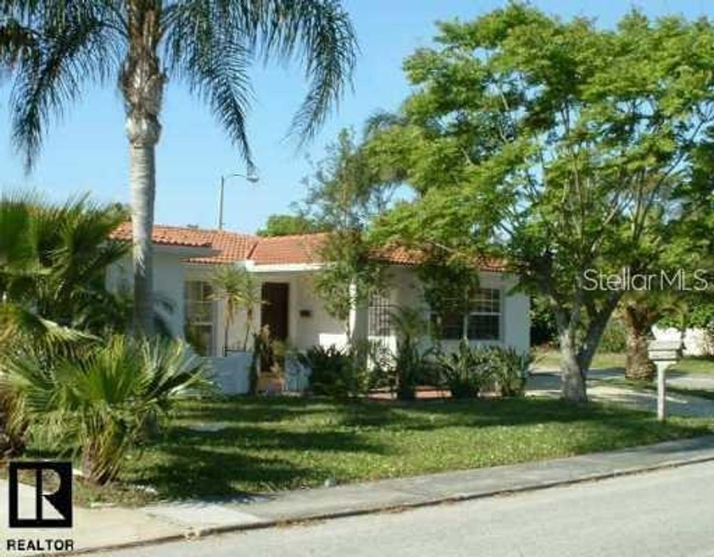 Photo of 3206 Pinon Drive, Holiday, FL 34691 (MLS # W7876389)