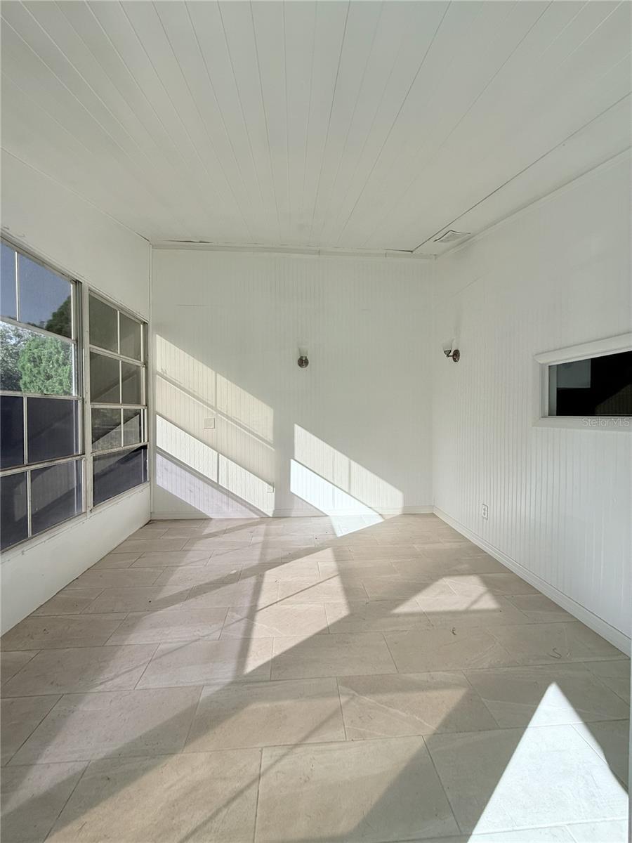 SANDALWOOD MOBILE HOME - Residential