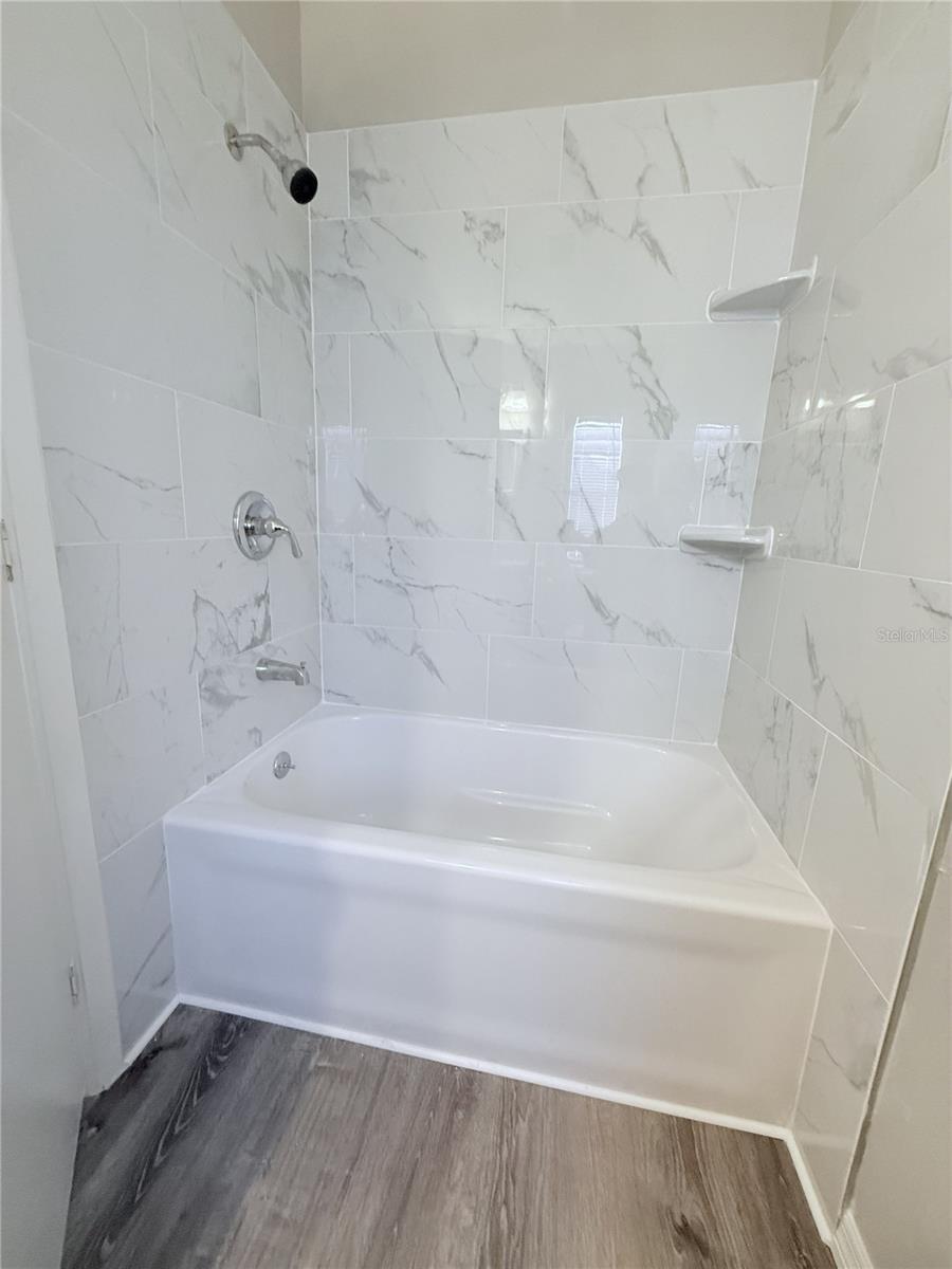 SANDALWOOD MOBILE HOME - Residential