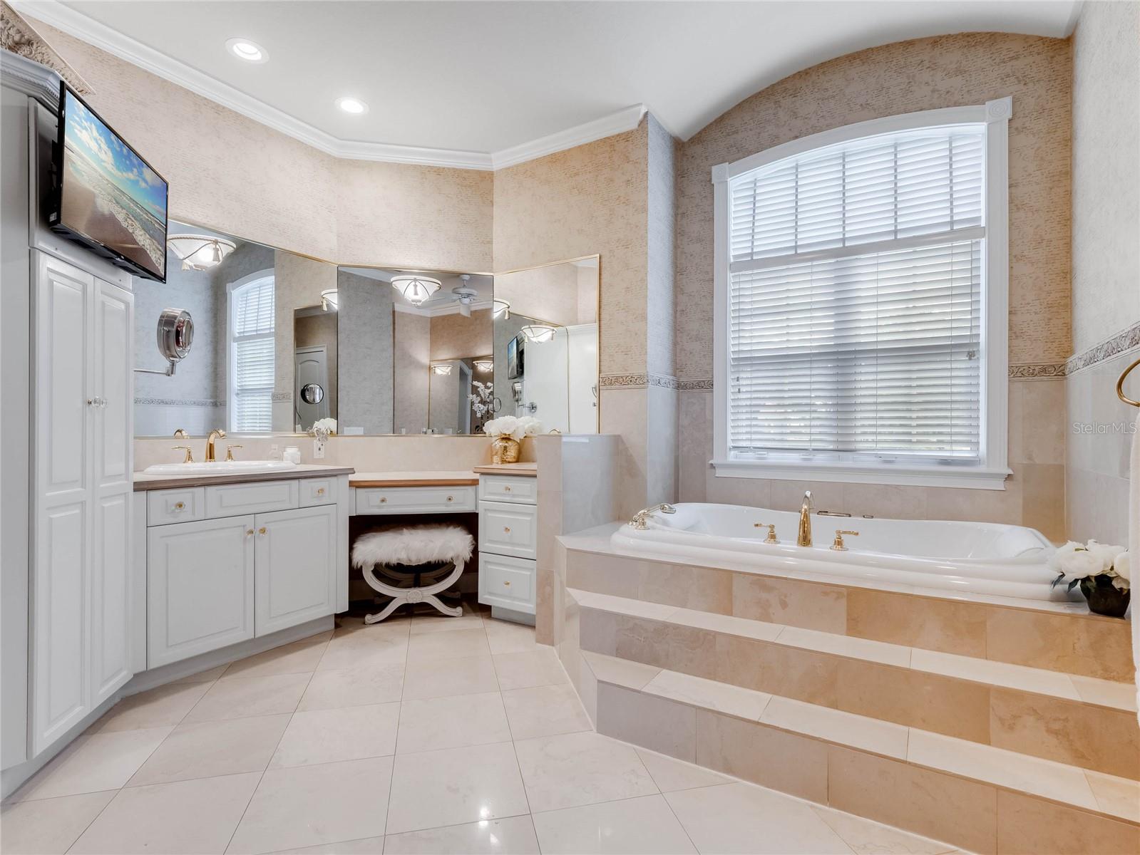 WYNDHAM AT LAKE WINTERSET - Residential