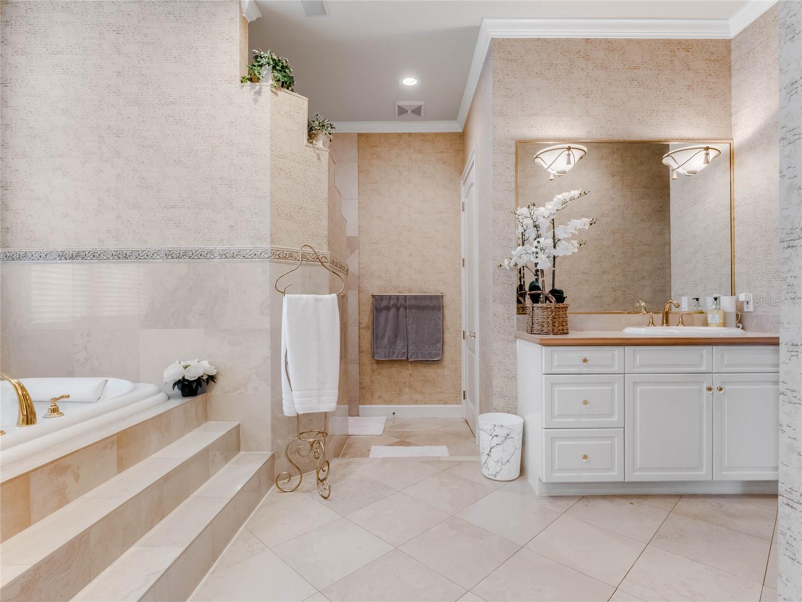 WYNDHAM AT LAKE WINTERSET - Residential