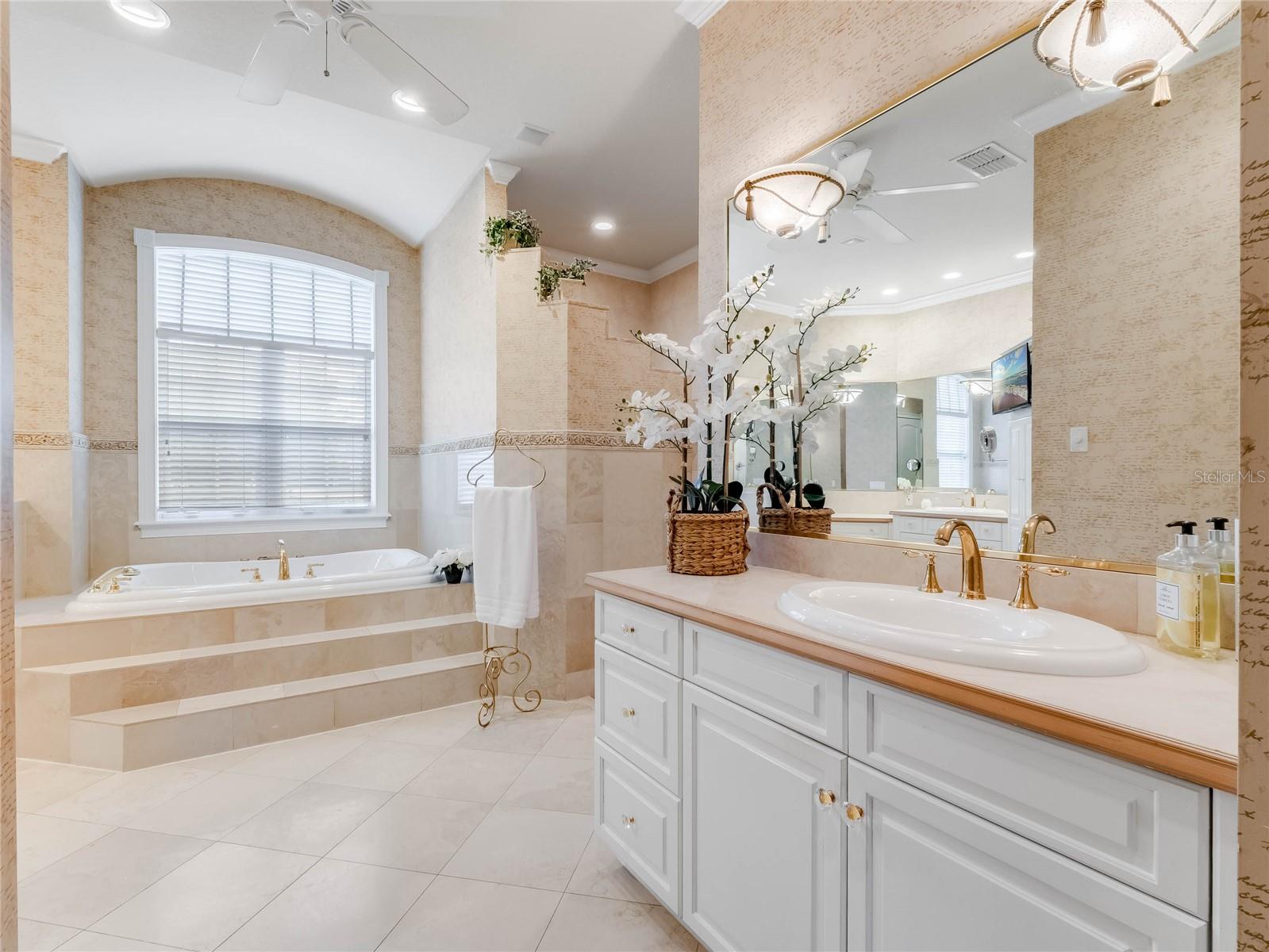 WYNDHAM AT LAKE WINTERSET - Residential