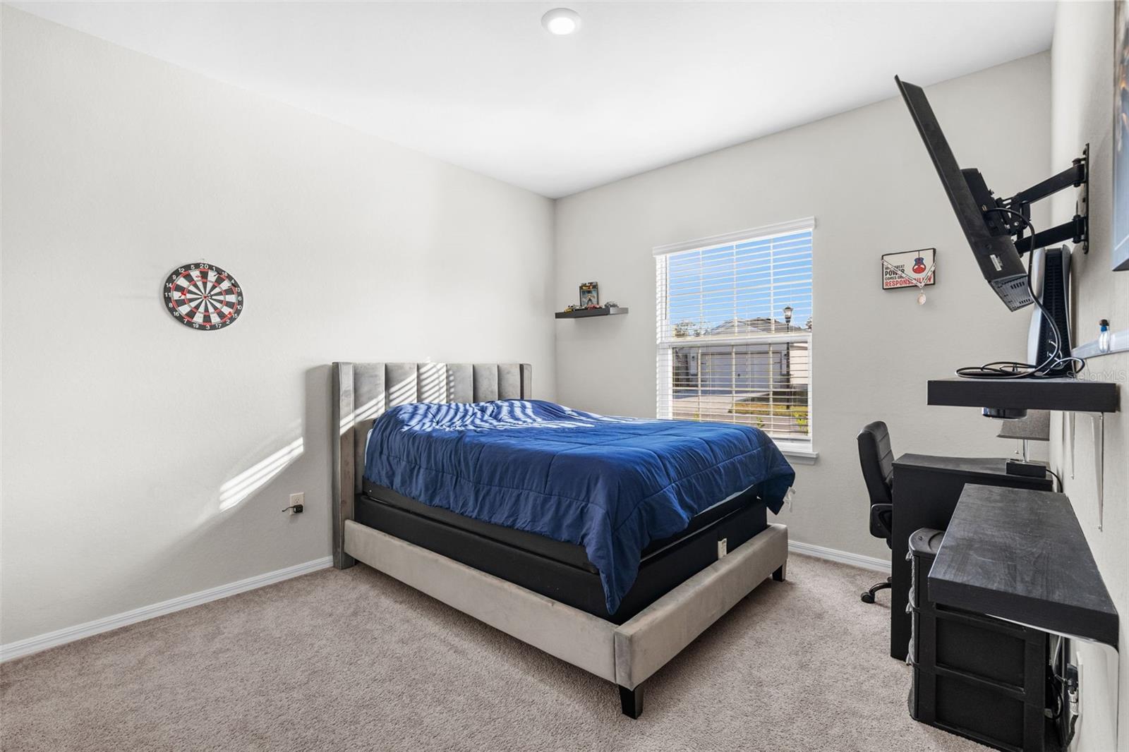 BRIDGEPORT LAKES PH THREE - Residential