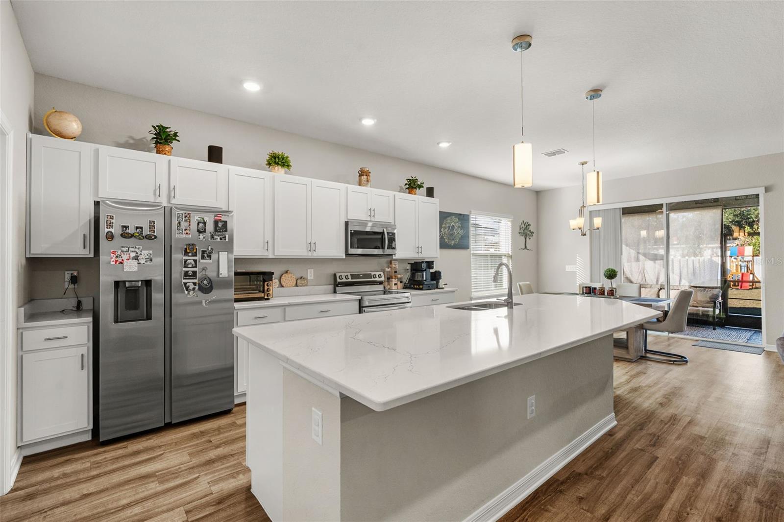 BRIDGEPORT LAKES PH THREE - Residential