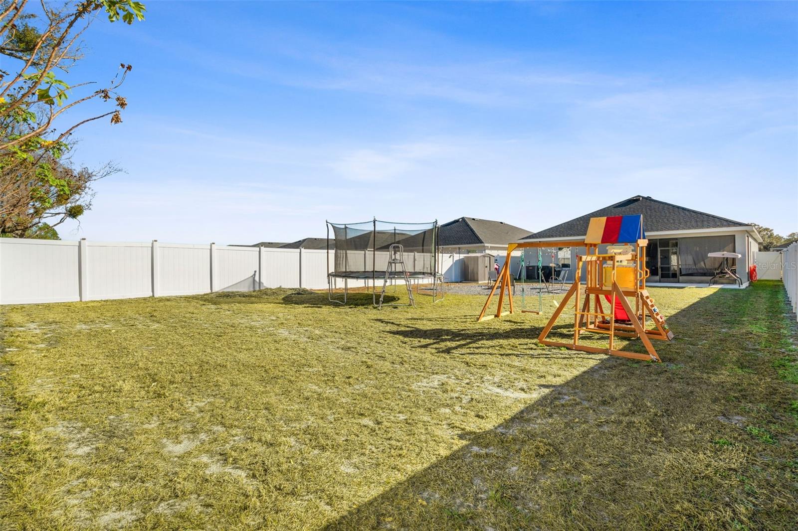 BRIDGEPORT LAKES PH THREE - Residential