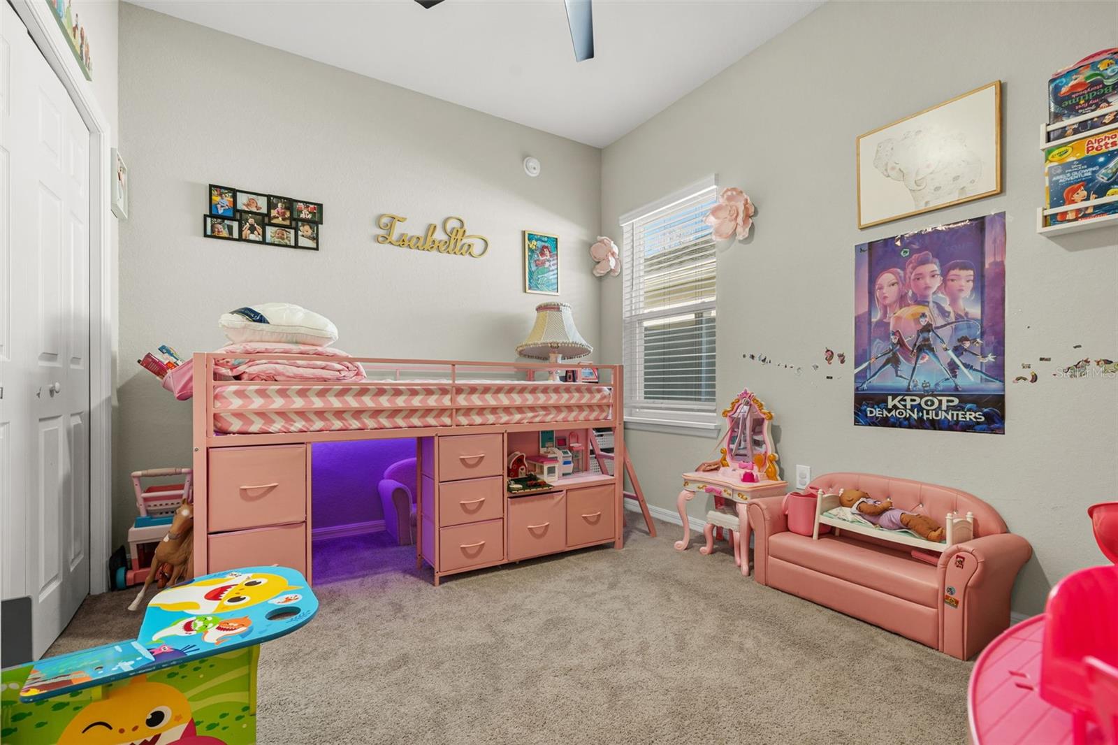 BRIDGEPORT LAKES PH THREE - Residential