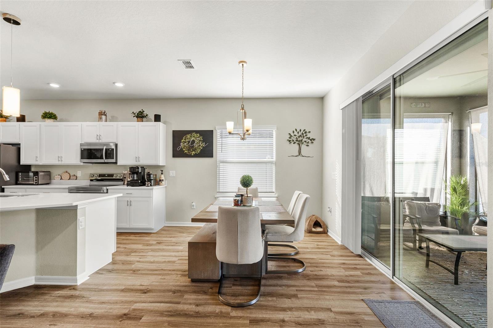 BRIDGEPORT LAKES PH THREE - Residential