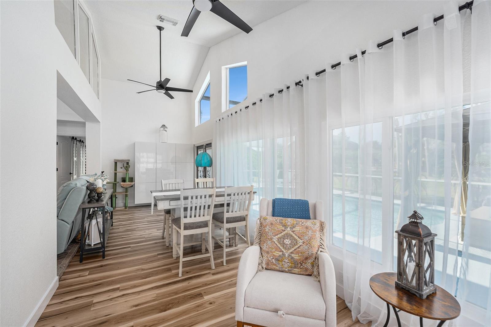 FIELDSTONE VILLAGE AT WOODFIELD - Residential