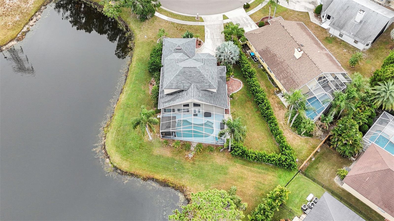 FIELDSTONE VILLAGE AT WOODFIELD - Residential