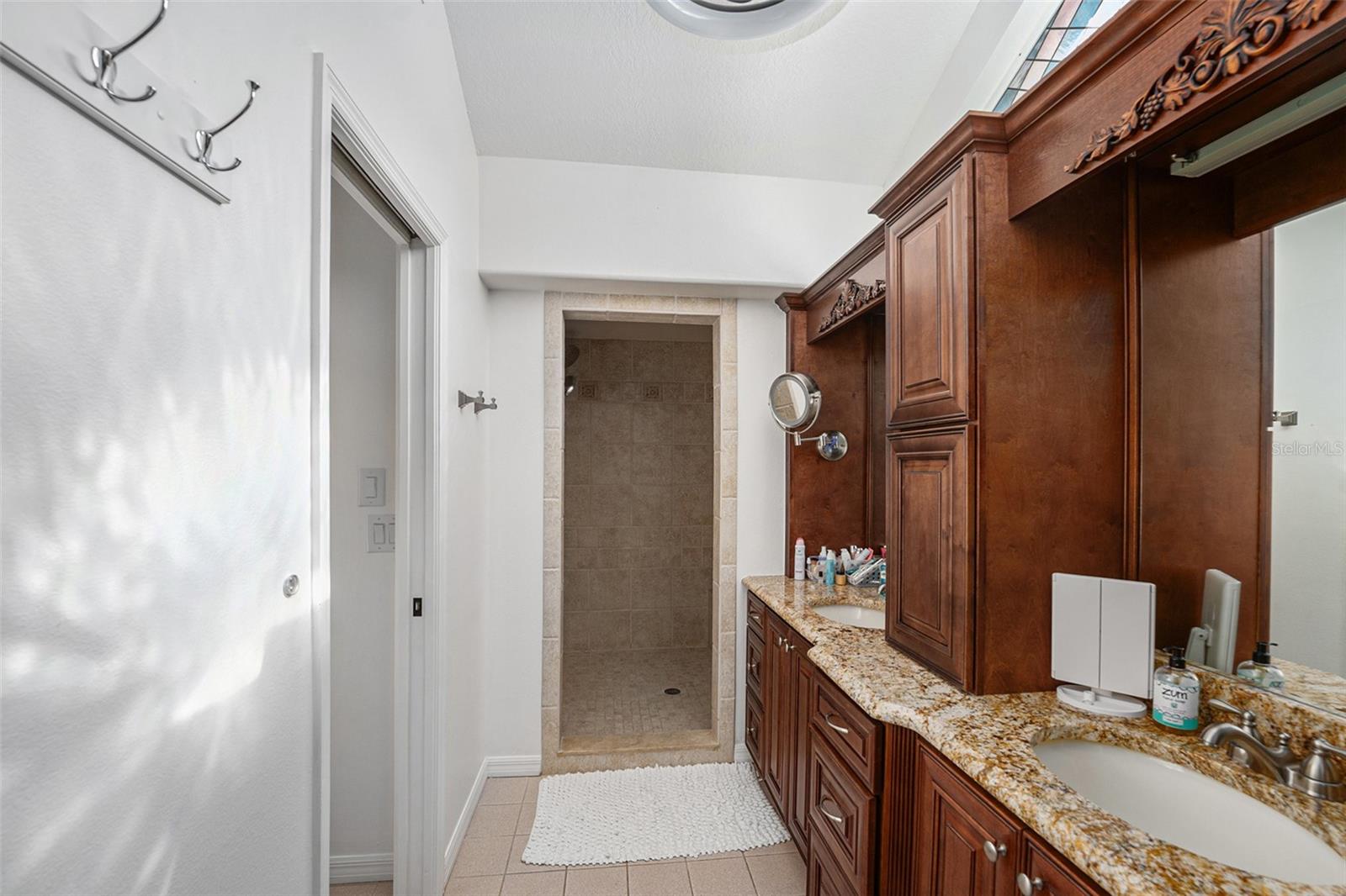 FIELDSTONE VILLAGE AT WOODFIELD - Residential