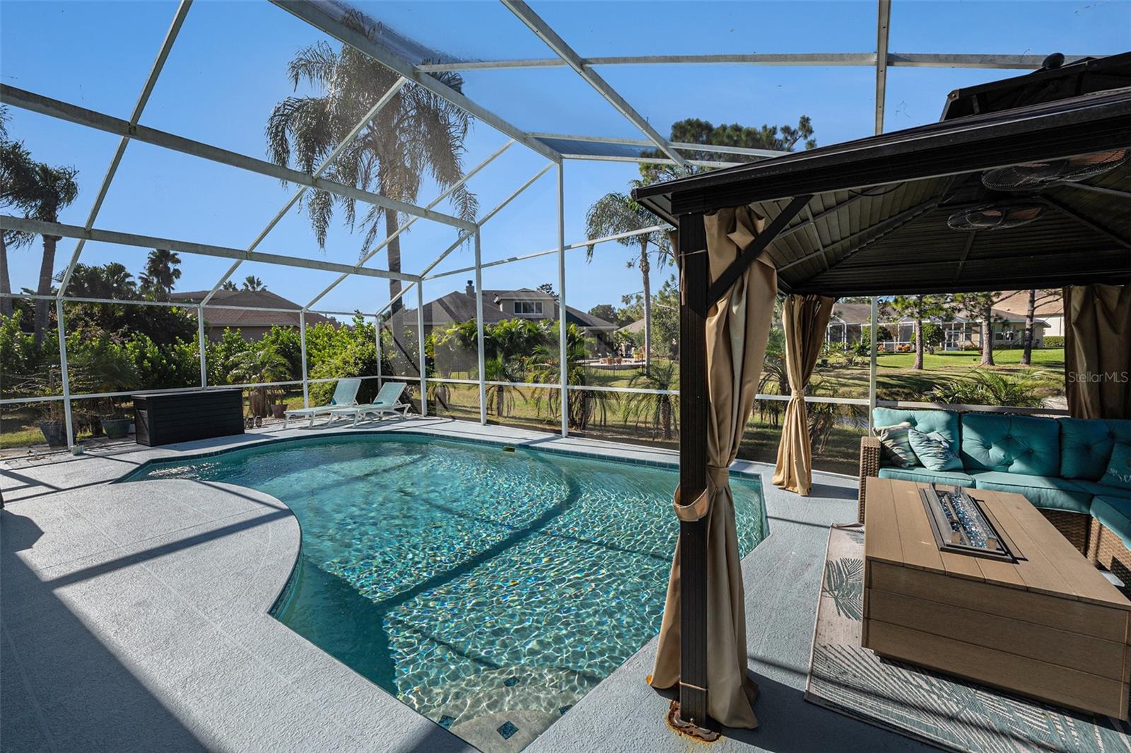 FIELDSTONE VILLAGE AT WOODFIELD - Residential