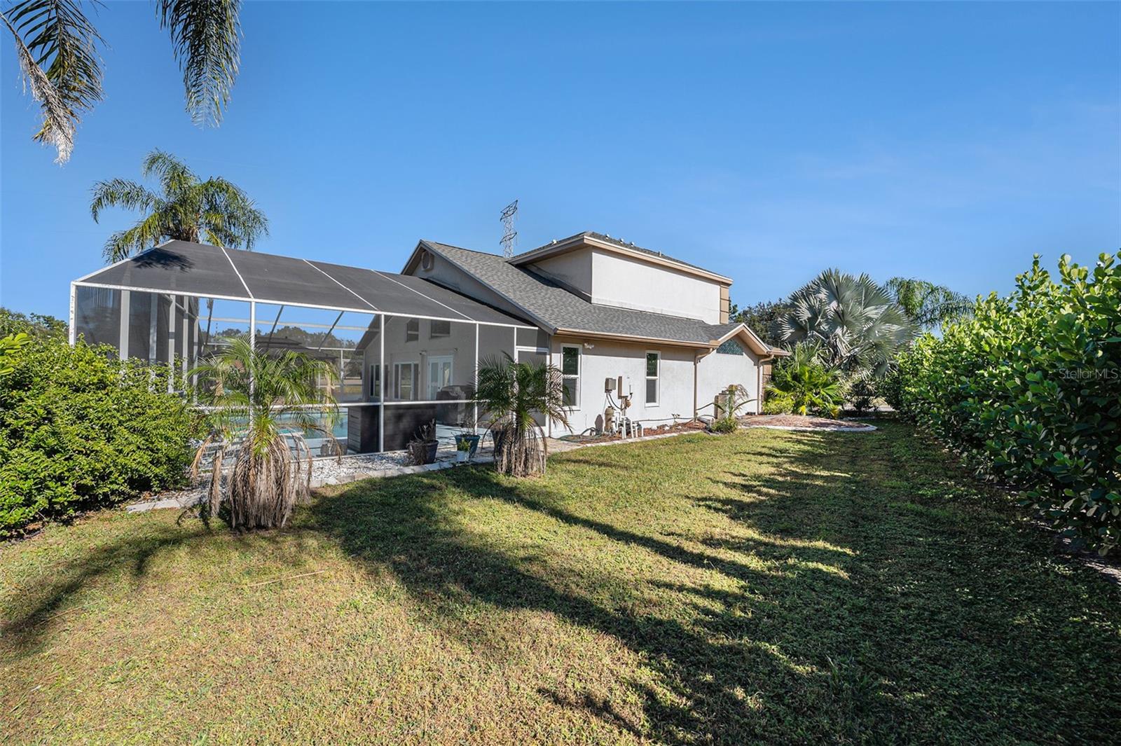 FIELDSTONE VILLAGE AT WOODFIELD - Residential