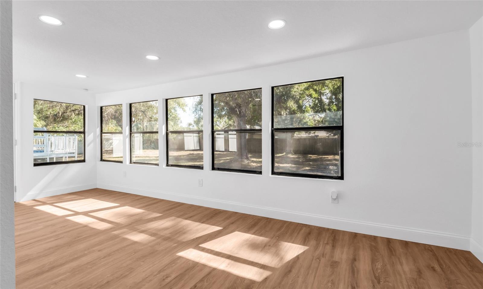 GIBSONS ALAFIA RIVER ESTATES - Residential