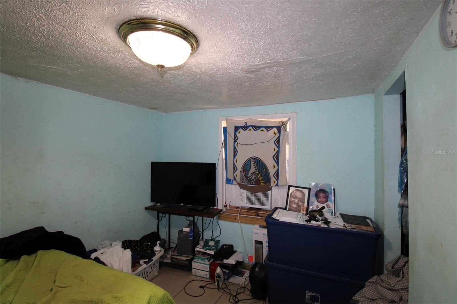 ROBLES HEIGHTS - Residential