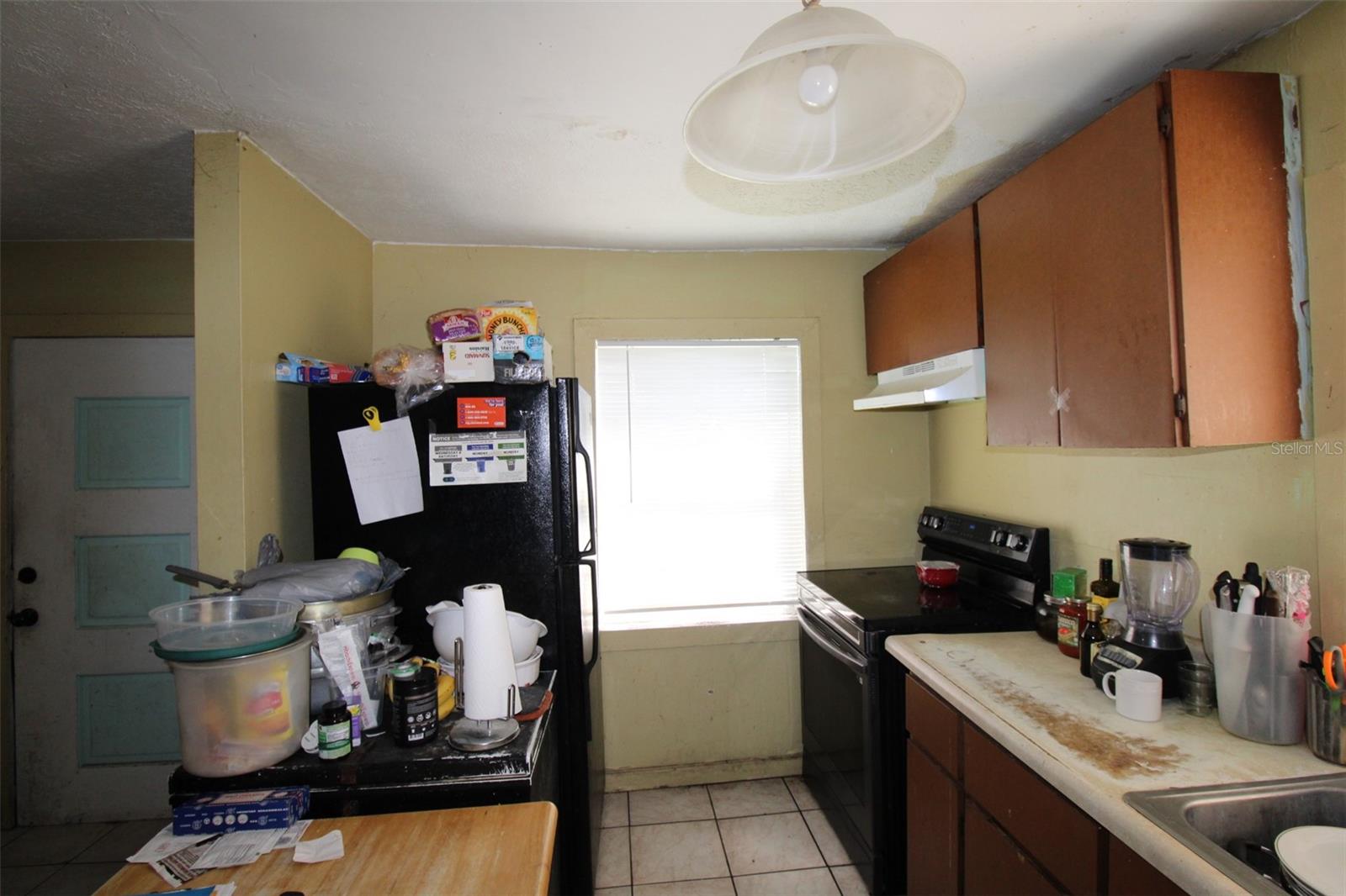 ROBLES HEIGHTS - Residential