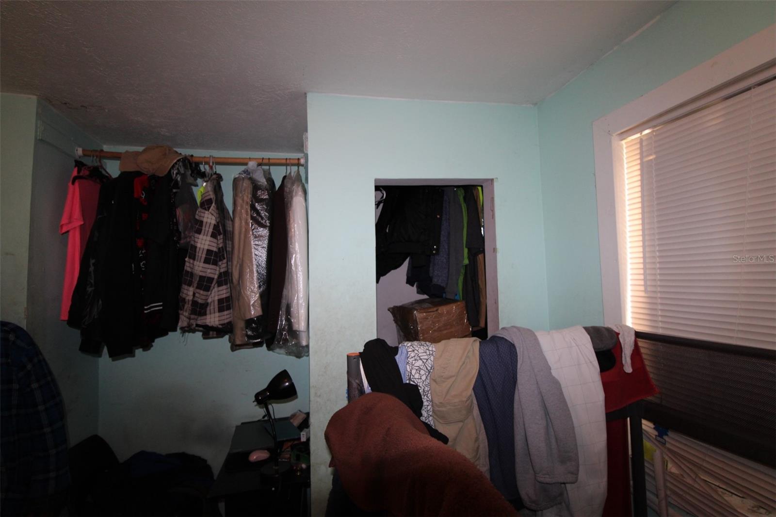 ROBLES HEIGHTS - Residential