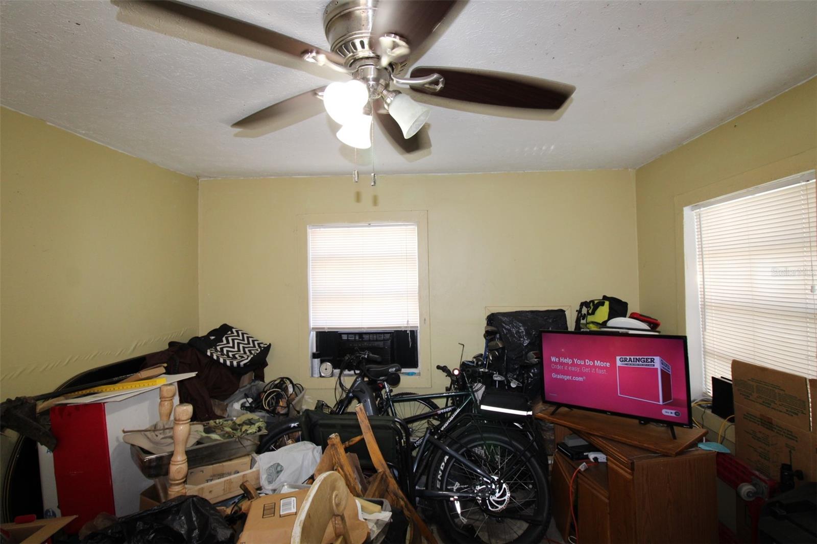 ROBLES HEIGHTS - Residential