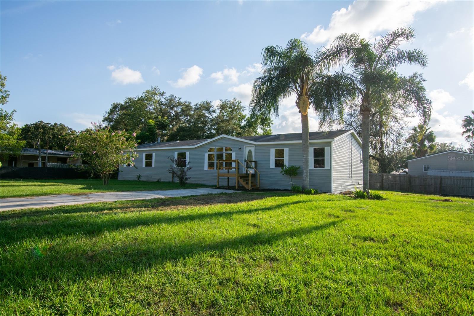 MOON LAKE ESTATES - Residential