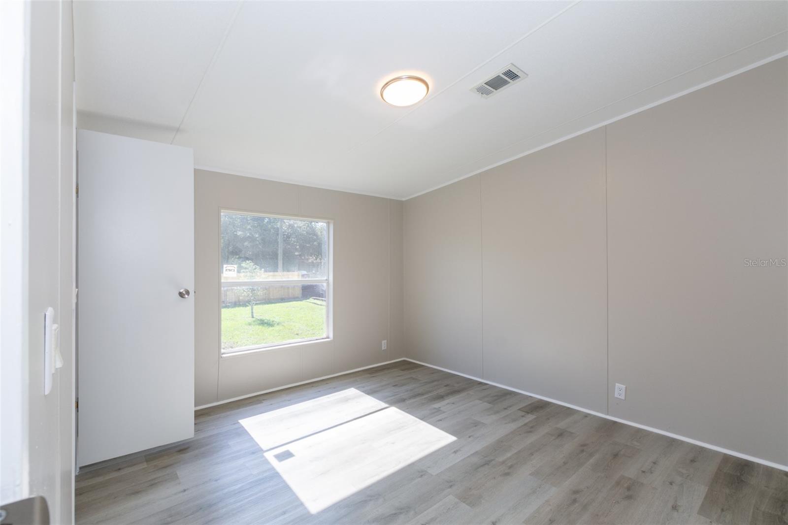 MOON LAKE ESTATES - Residential