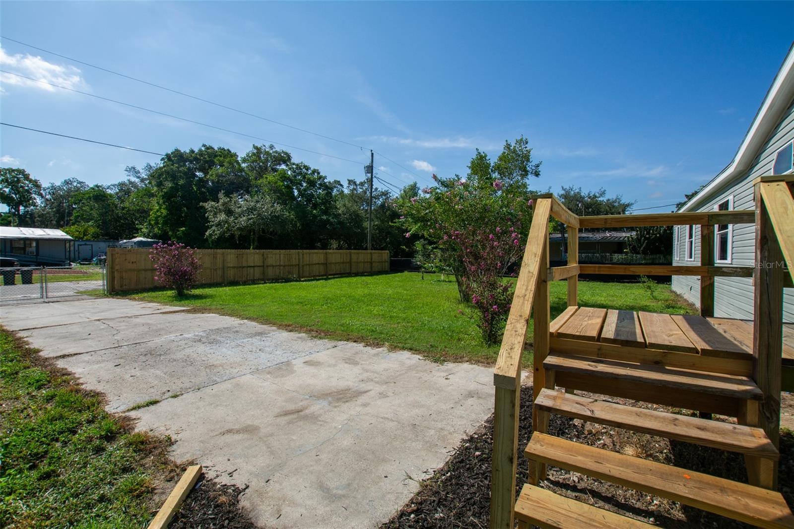 MOON LAKE ESTATES - Residential