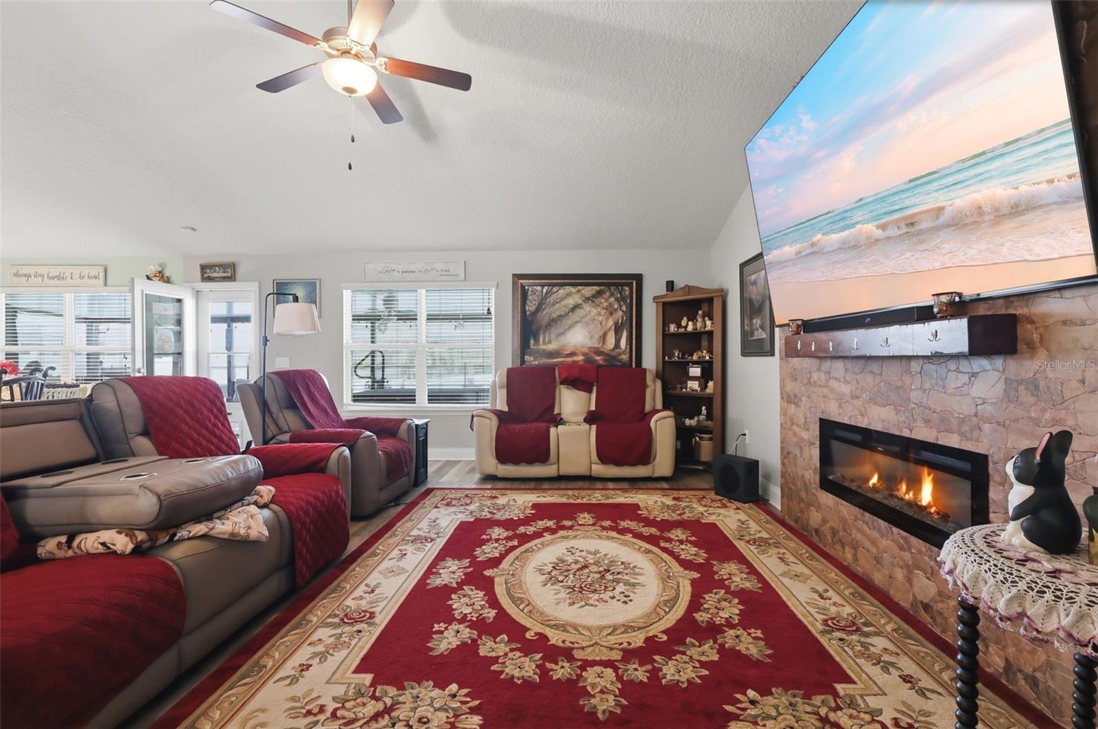 EAGLE LAKES PH 1 SEC 1 - Residential