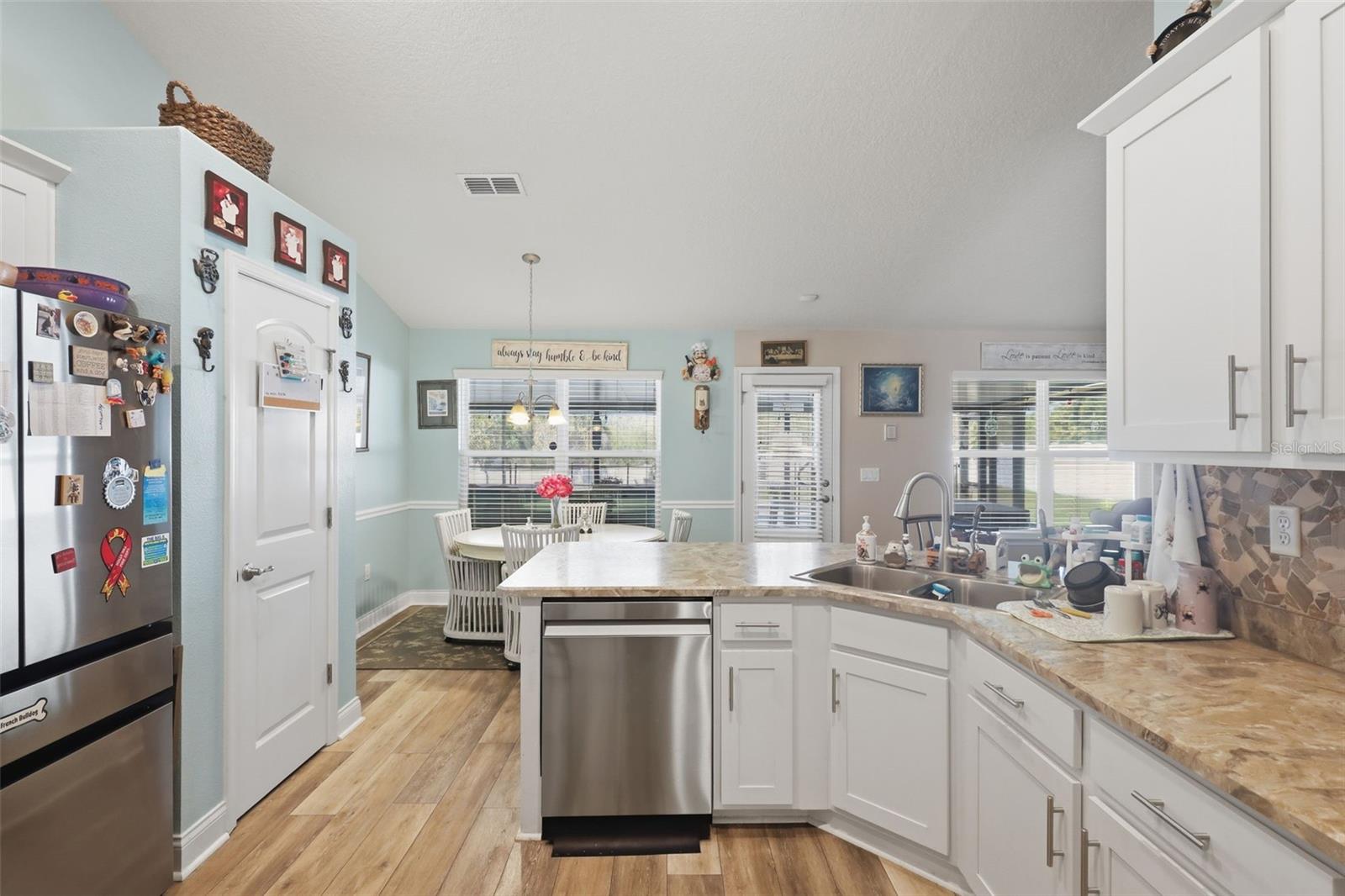 EAGLE LAKES PH 1 SEC 1 - Residential