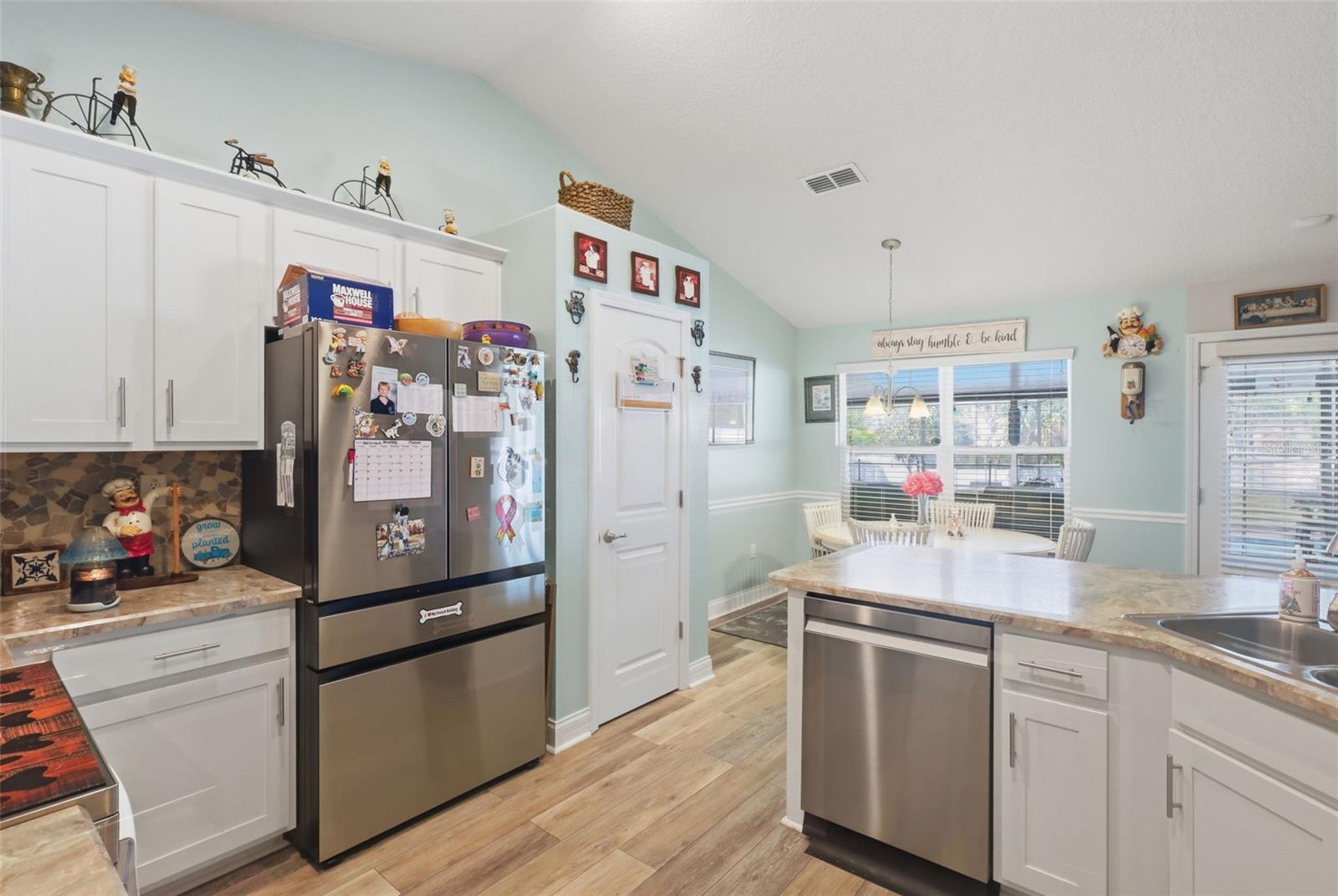 EAGLE LAKES PH 1 SEC 1 - Residential