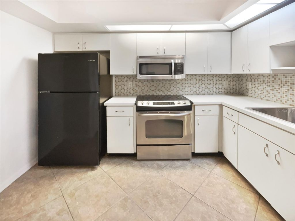 Photo of 605 Sand Ridge Drive, Valrico, FL 33594 (MLS # O6365258)