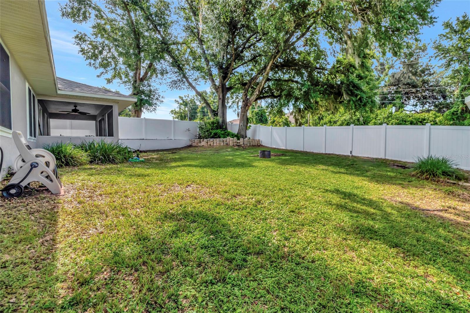 1511 W MAGNOLIA STREET