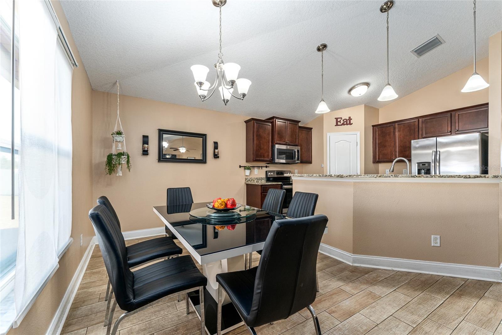 MEADOW GLEN - Residential