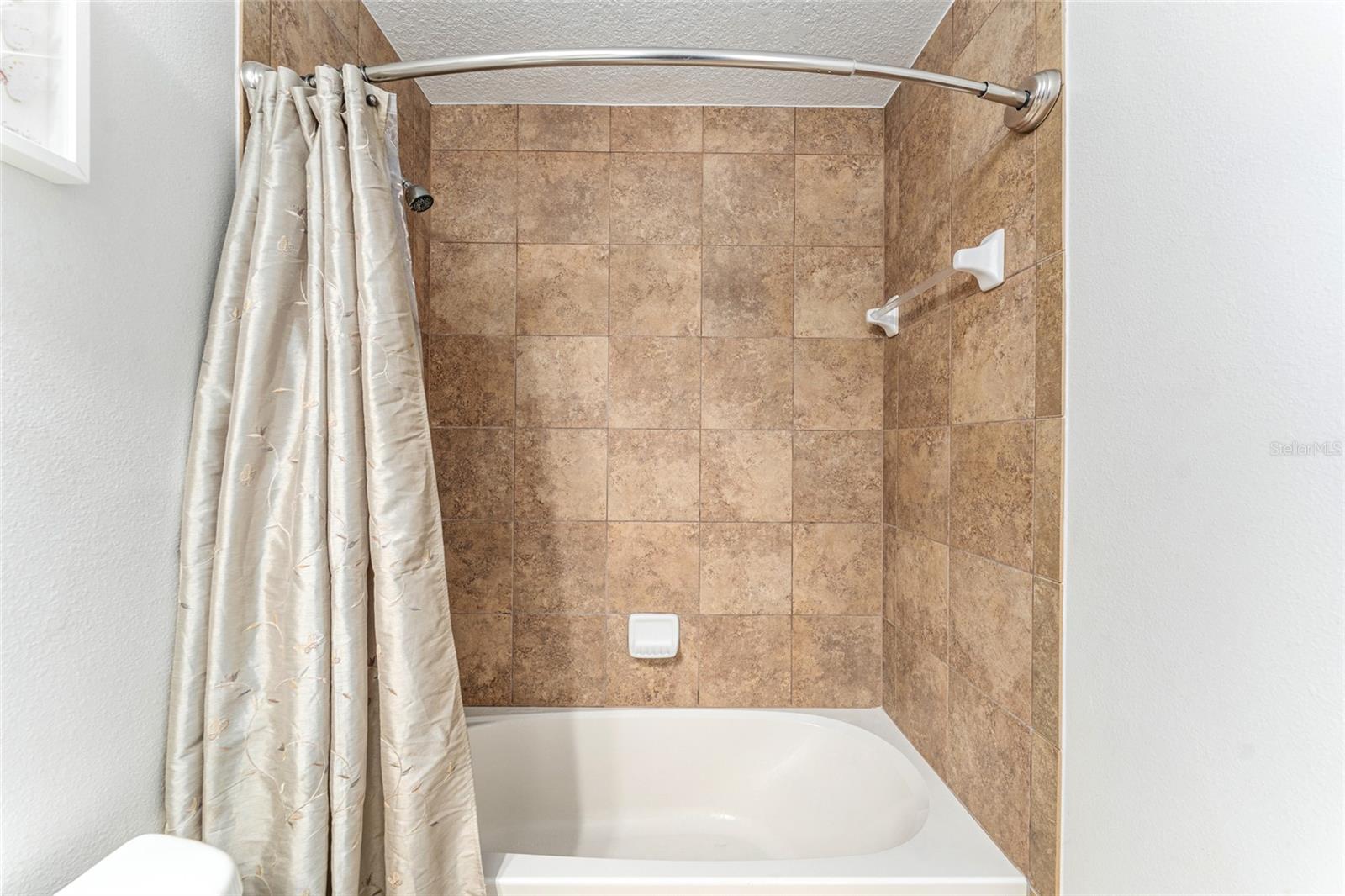 MEADOW GLEN - Residential