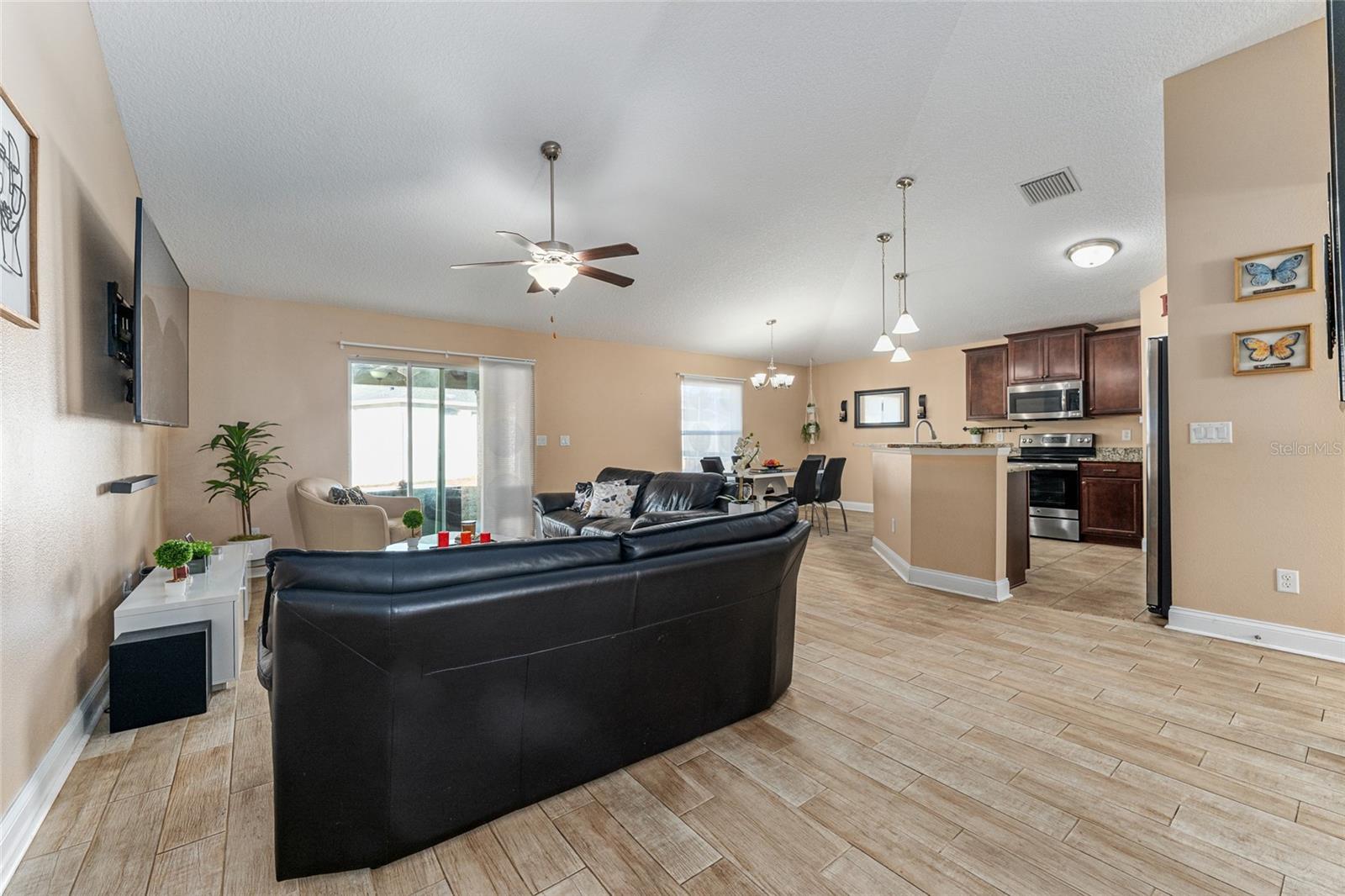 MEADOW GLEN - Residential