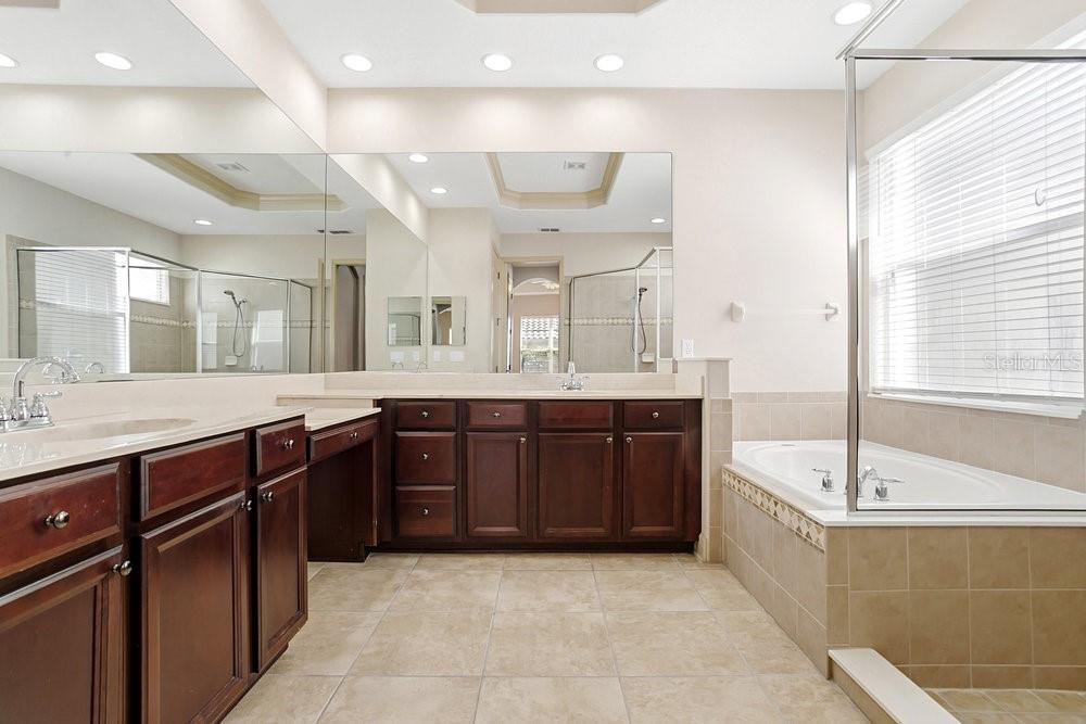 BELLA NOTTE/VIZCAYA PH 03 A C - Residential Lease