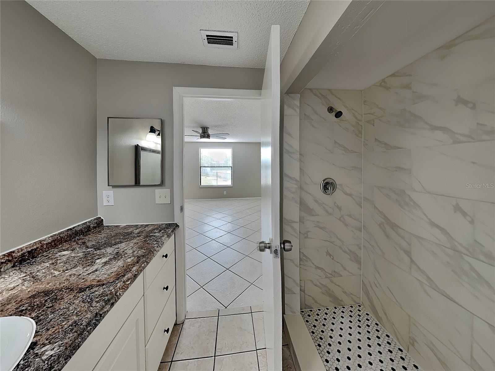 CORDOVA LAKES PH II - Residential Lease