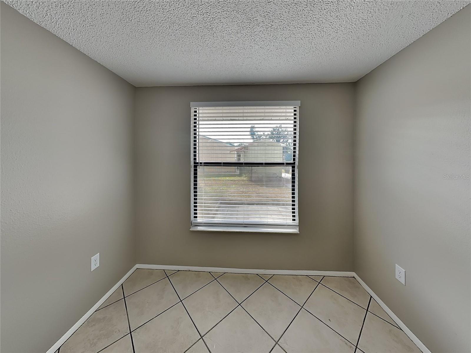 CORDOVA LAKES PH II - Residential Lease