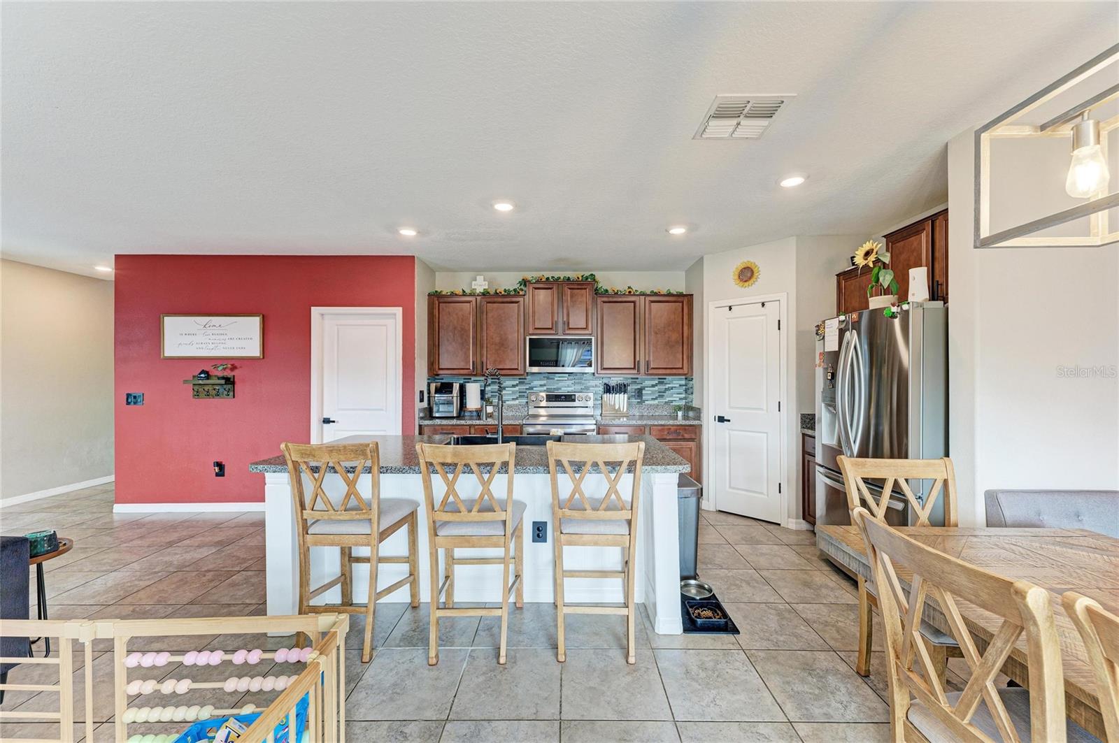 SUNSHINE VILLAGE PH 3B - Residential