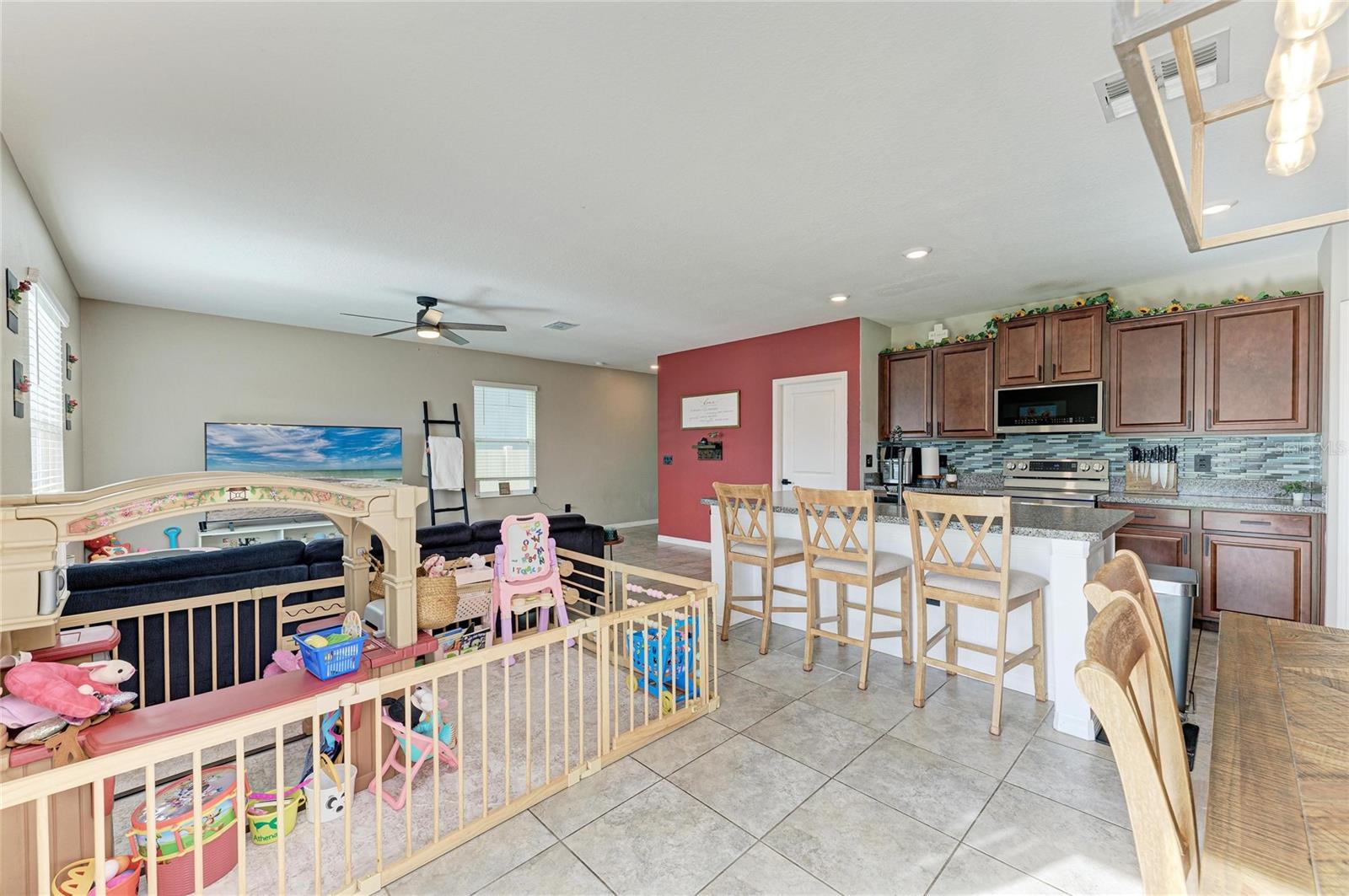 SUNSHINE VILLAGE PH 3B - Residential