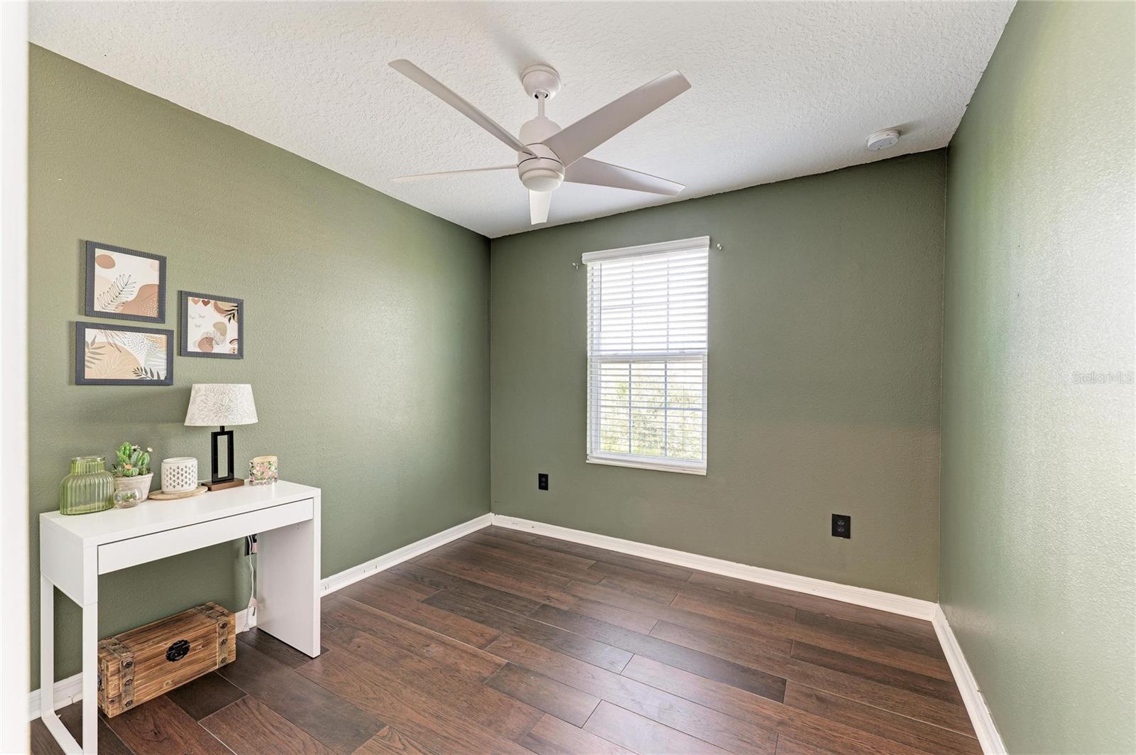 SUNSHINE VILLAGE PH 3B - Residential