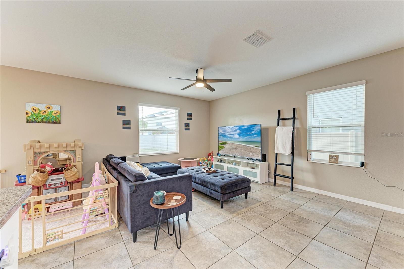 SUNSHINE VILLAGE PH 3B - Residential