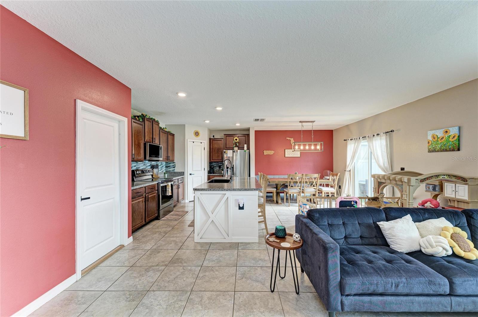 SUNSHINE VILLAGE PH 3B - Residential